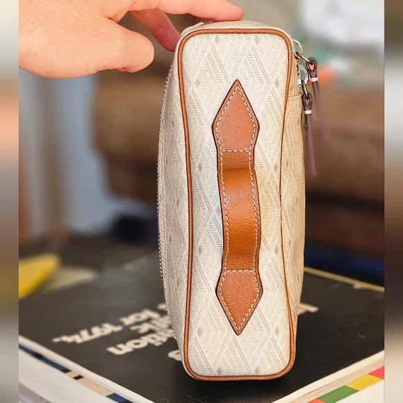 Metier Many Days Toiletry Bag - Picture 3 of 12